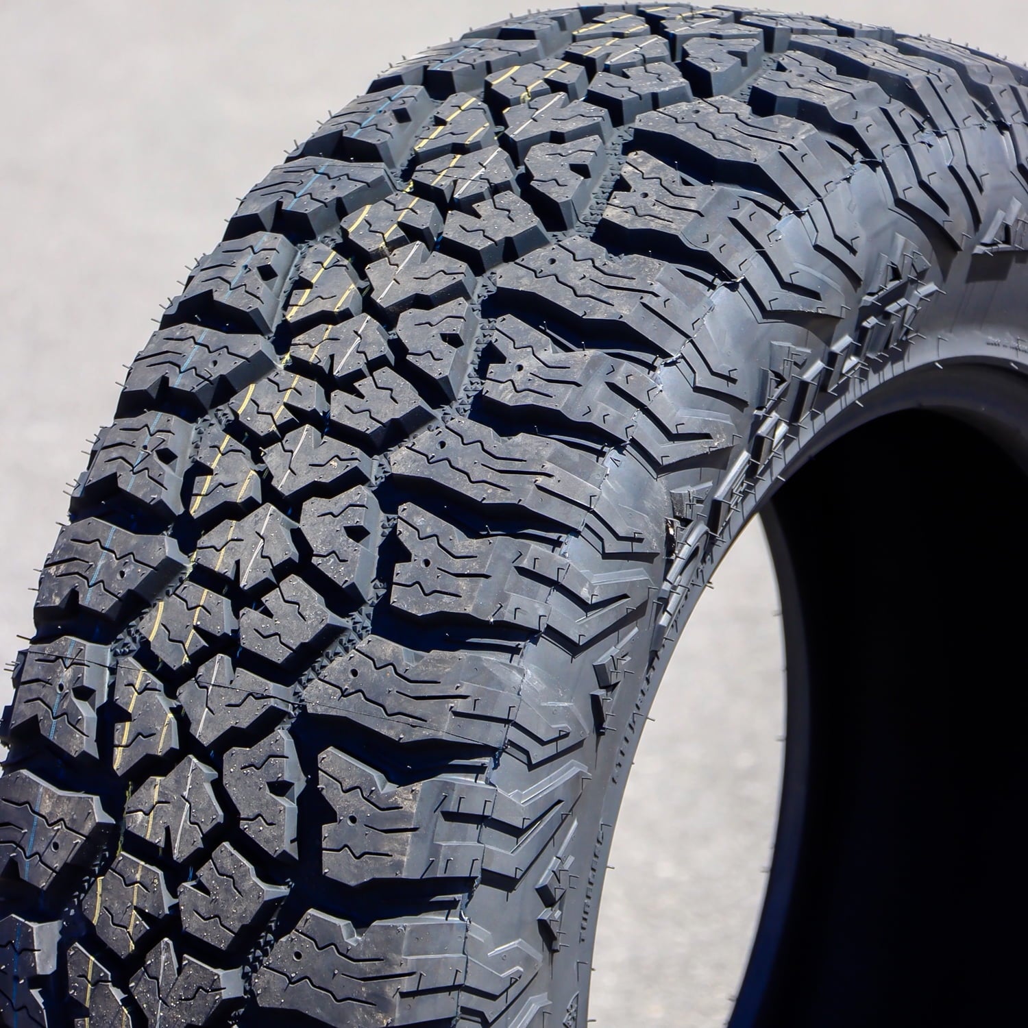 Delium Terra Raider A/TX KU-257 285/70R18 127/124Q E 10 Ply All Terrain Light Truck Tire Delium
